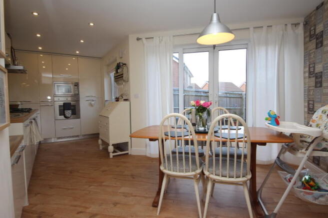 Kitchen/b'fast room