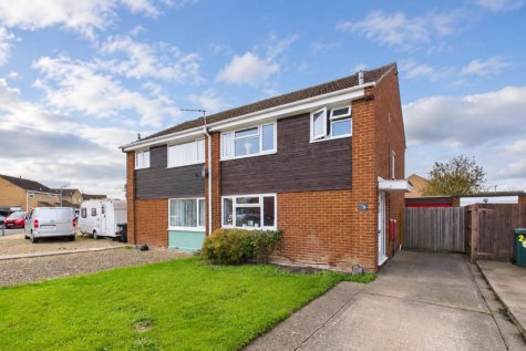 Family living in popular Kenn Moor Drive