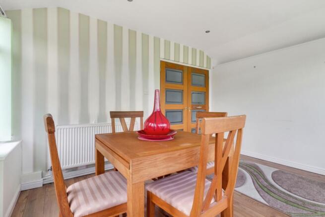 3 bed Semi-Detached for sale Image 9