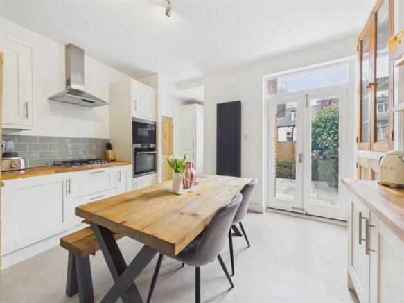 3 bed Terraced for sale Image 5