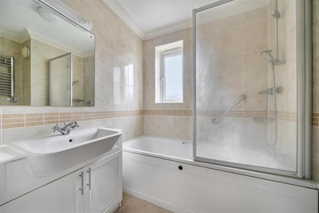 2-bed house on Summerson Lodge, Southsea, Hamsphire, £195,000