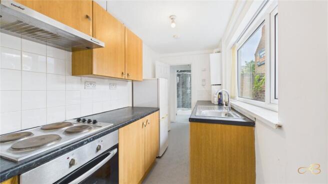3 bed Terraced to rent Image 6