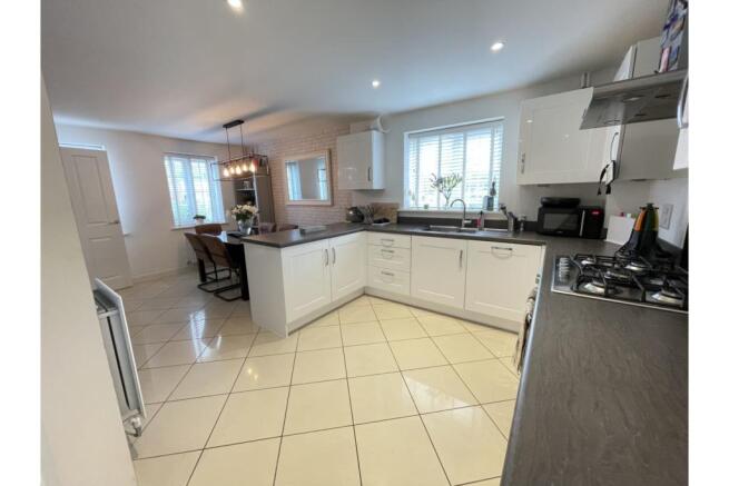 Kitchen/Dining Room