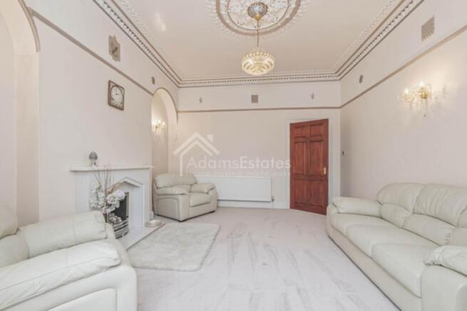 9 bed Detached for sale Image 9