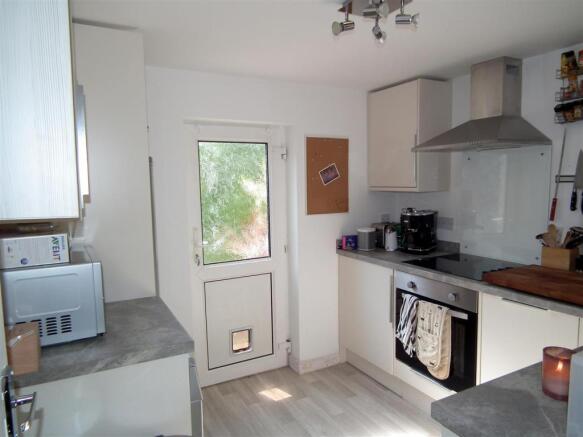 Kitchen: