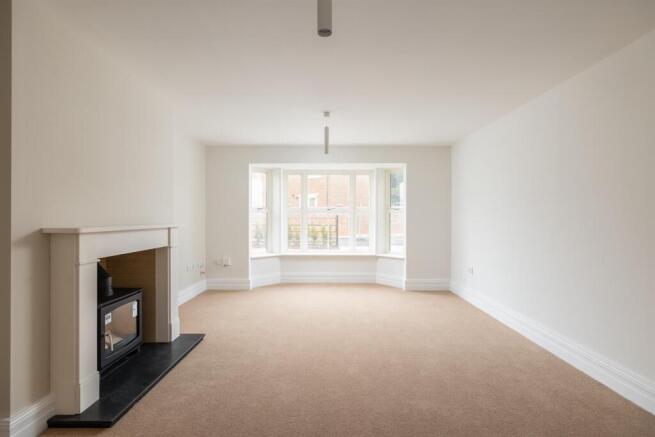 5 bed House for sale Image 9