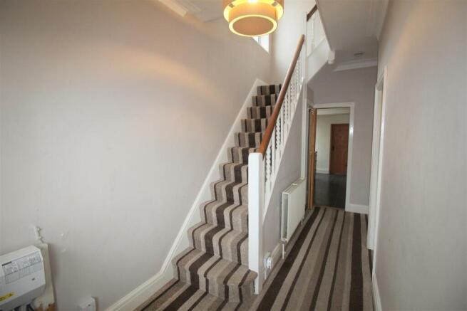 St Andrews Road North, 136, hallway.JPG