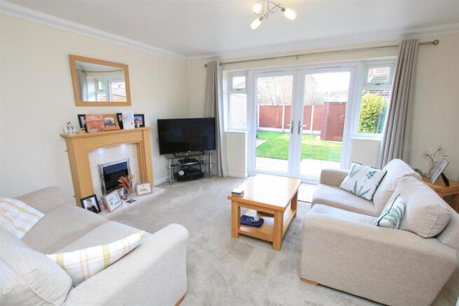 OPEN PLAN LIVING ROOM