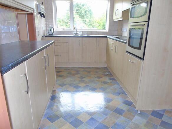 Kitchen1.JPG