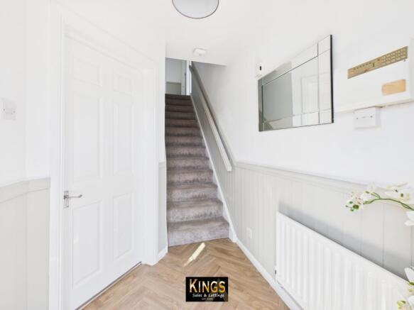 4 bed Detached for sale Image 5