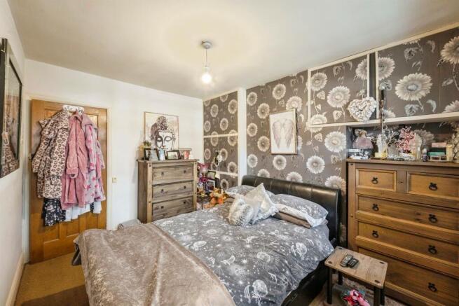 2 bed Terraced for sale Image 8