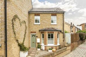 62b, Pulross Road, London SW9 8AA