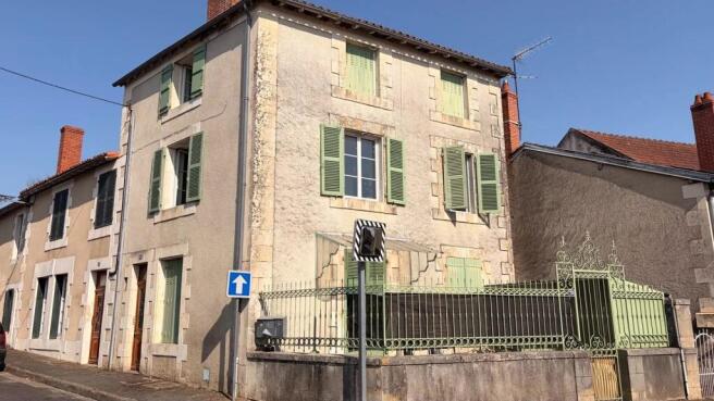 Photo 1