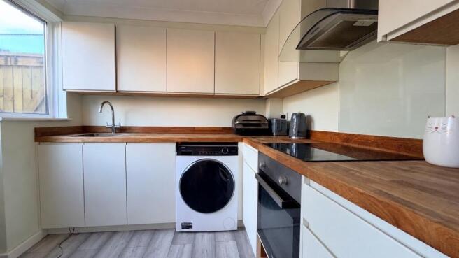Beech Road, Hedge End, SO30 photo 4