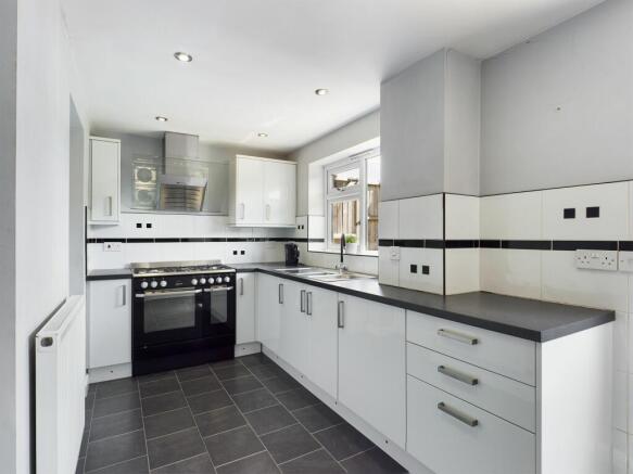 KITCHEN/ BREAKFAST ROOM