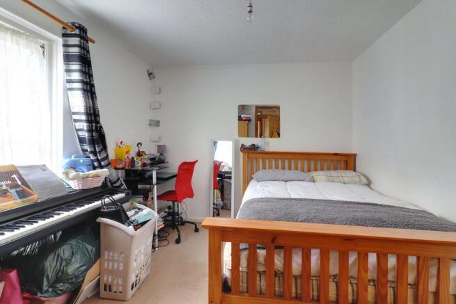 Bedroom 2 (Double)