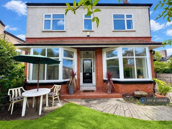 Double Bay Fronted Family Home
