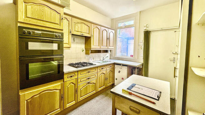 Queens Crescent, West End, Lincoln photo 3
