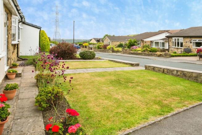 2 bed Semi-Detached Bungalow for sale Image 7
