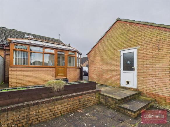 2 bed Semi-Detached Bungalow for sale Image 12