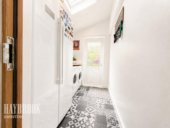 4 bed Cottage for sale Image 6
