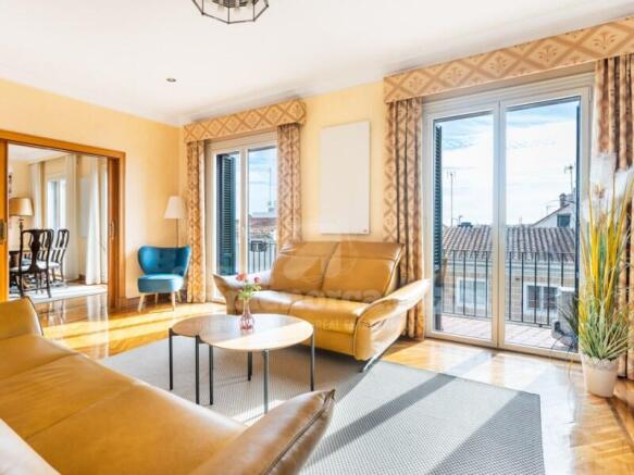 Stately penthouse in Centro Mahon