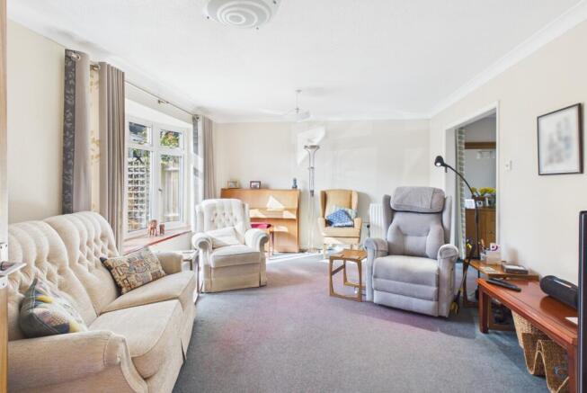 CAM02519G0-PR0392-STILL013