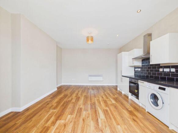 2 bed Flat for sale Image 2