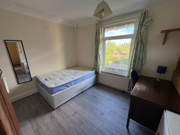 bedroom FFR