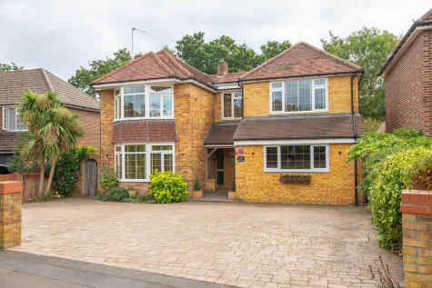 Kinross Road, Rushington