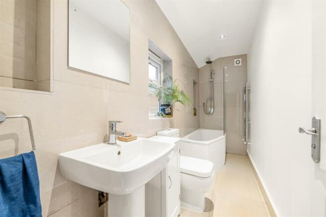 1, 73 Thornlaw Road-12.jpg