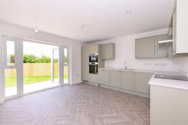 OPEN PLAN LIVING KITCHEN