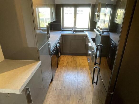 Kitchen.JPG