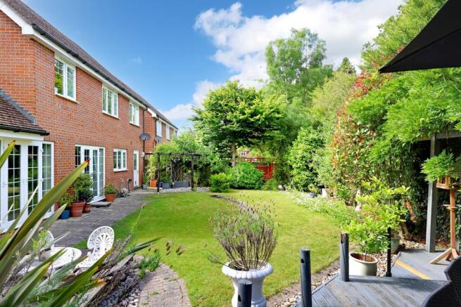 Maple Drive, Tilehurst, Reading, West Berkshire photo 4