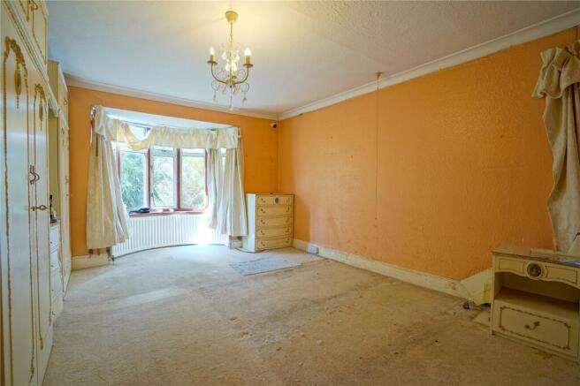 4 bed Bungalow for sale Image 6