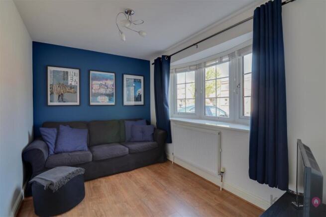 4 bed Detached for sale Image 12
