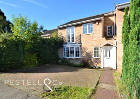 40, Collins Cross, Bishop's Stortford CM23 2DD