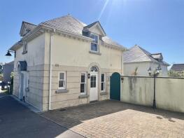 1, The Crescent, St. Austell PL25 4TA
