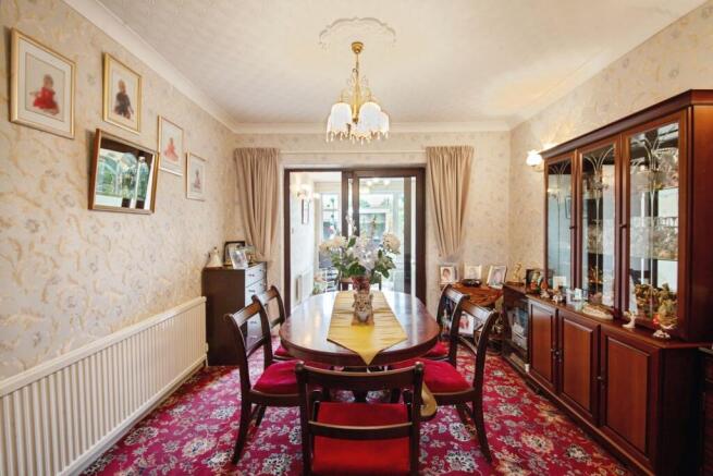 3 bed Semi-Detached for sale Image 6