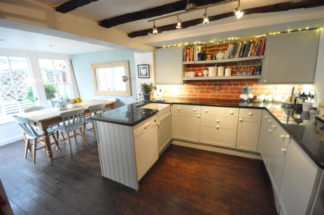Kitchen / Breakfast