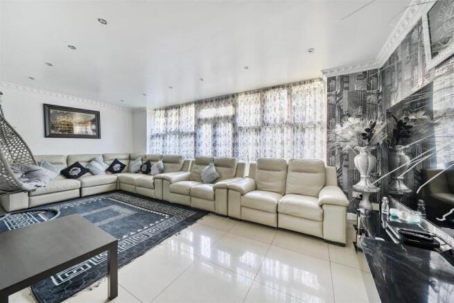 Rear Reception Room.jpg