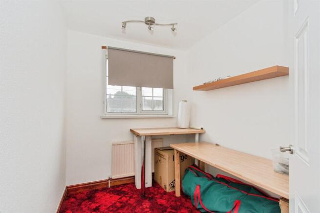 3 bed Semi-Detached for sale Image 10