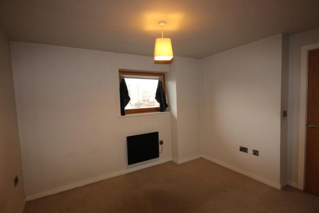 1 bed Apartment to rent Image 5
