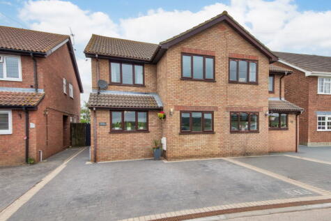 Cooling Road, Cliffe, Rochester, ME3 7RY