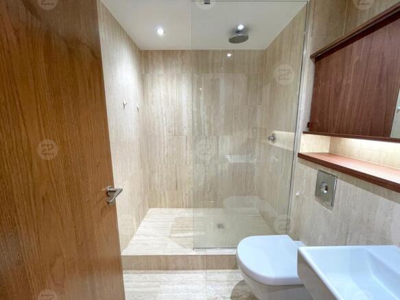 2 bed Apartment to rent Image 11
