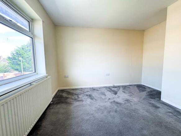 3 bed Terraced for sale Image 12