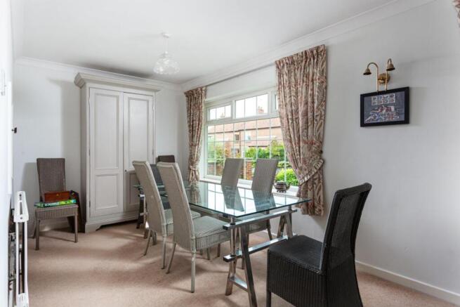 4 bed Detached Bungalow for sale Image 3
