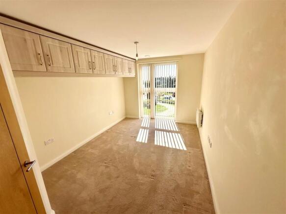 2 bed Apartment for sale Image 11