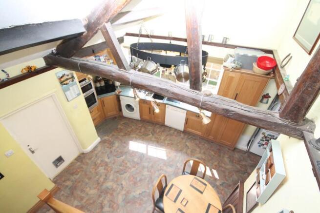 LIVING KITCHEN