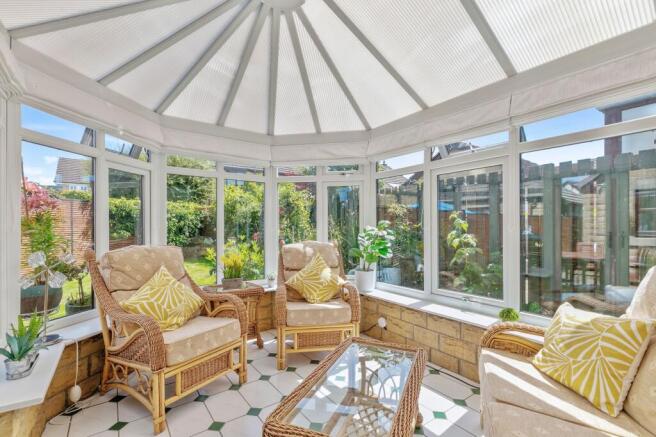 4 bed Detached for sale Image 7